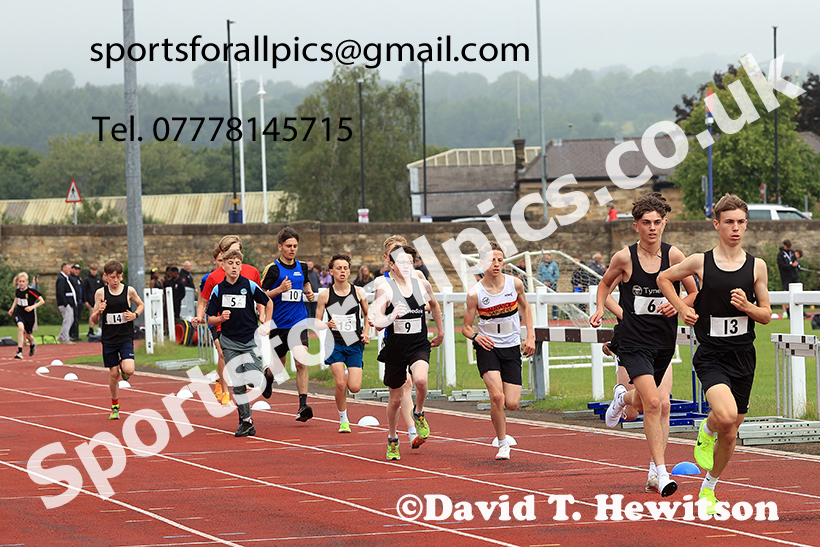 BBoys 1500 metres, 2025 Northumberland Schools Track and Fields, Wentworth, Hexham. Photo: David T. Hewitson/Sports for All Pics